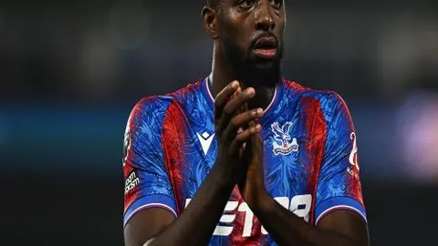 “日出时分，国乒盛事：王曼昱分享感人感言，好评如潮涌动球迷心。”